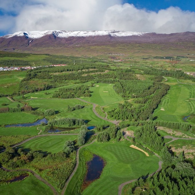 akureyri_aerial03_8-18_webready