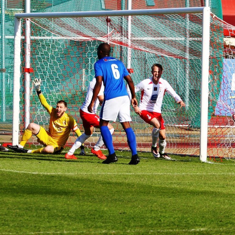 aron-eli-fagnar-gegn-fram-2019-1