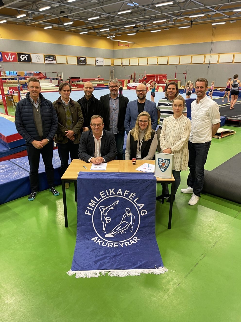 Það voru Eiríkur Jóhannsson, formaður KA, og Ásthildur Sturludóttir, bæjarstjóri, sem undirrituðu sa…