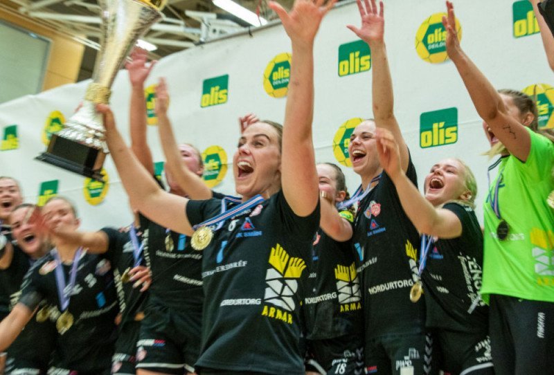 Meistarar - heimildarmynd um gullstelpurnar