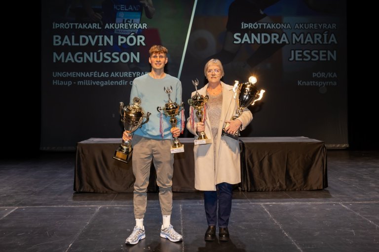 Baldvin Þór Íþróttakarl Akureyrar 2025 og Jóhanna Jessen móðir Söndru Maríu Jessen Íþróttakonu Akure&hellip;