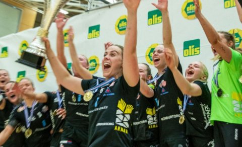 Meistarar - heimildarmynd um gullstelpurnar