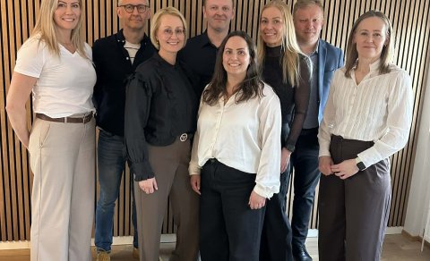 Blanda af fráfarandi og nýkjörinni stjórn ÍBA ásamt framkvæmdastjóra ÍBA - á myndinni eru Íris Egils&hellip;